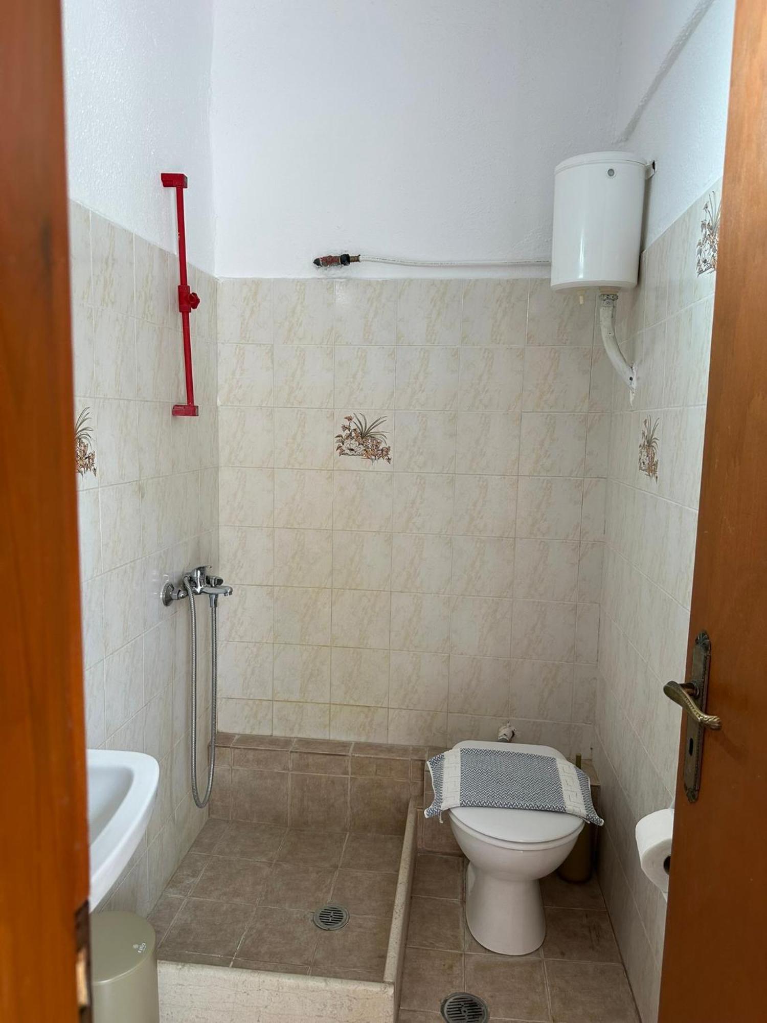 Giannis Daire Pisses Dış mekan fotoğraf